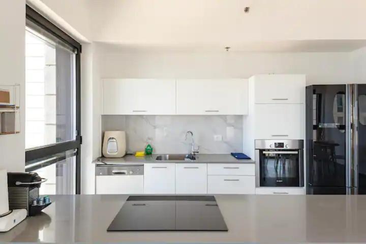 Oַ&O Group- Luxury Apt Tower Best Sea View Bat Yam Extérieur photo