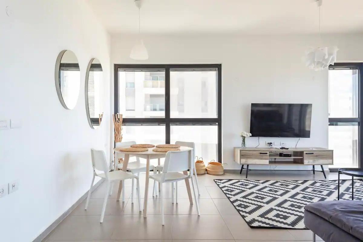 Oַ&O Group- Luxury Apt Tower Best Sea View Bat Yam Extérieur photo