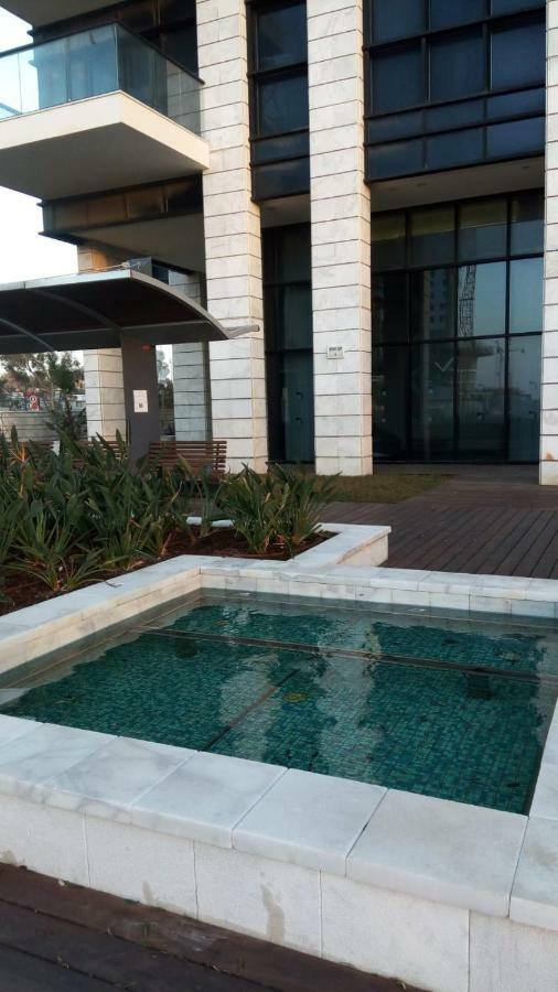 Oַ&O Group- Luxury Apt Tower Best Sea View Bat Yam Extérieur photo